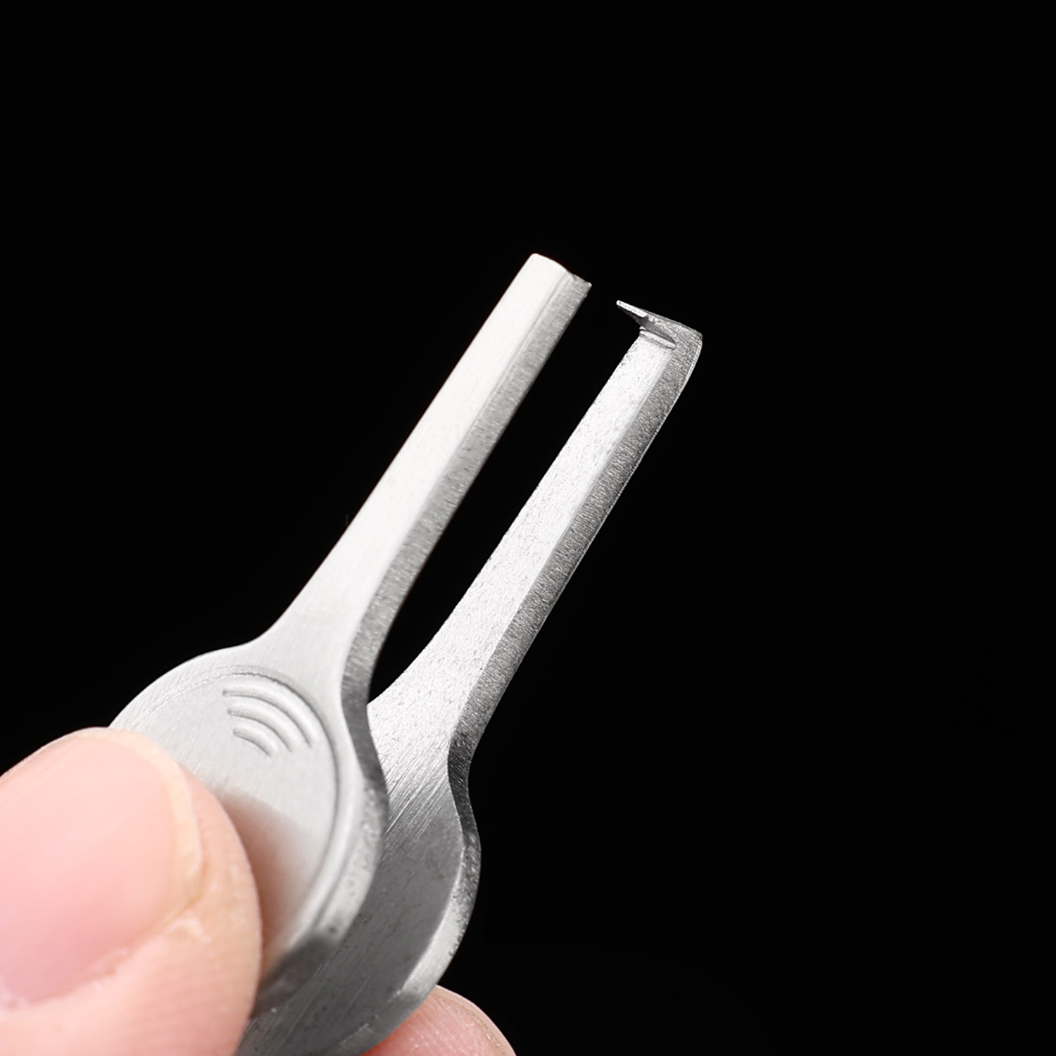 Quick-Opening Double Loop Clip - đánh giá và giá Fishing Equipment Box